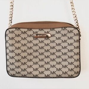 Michael Kors Women's Jet Set Large East West Crossbody Handbag Saffiano